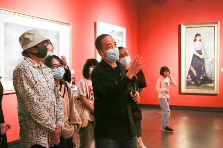 广东省美术家协会专职副主席王永介绍了近现代广东美术的创新精神，强调美术馆馆藏作品的艺术性、学术性及珍稀性1.jpg
